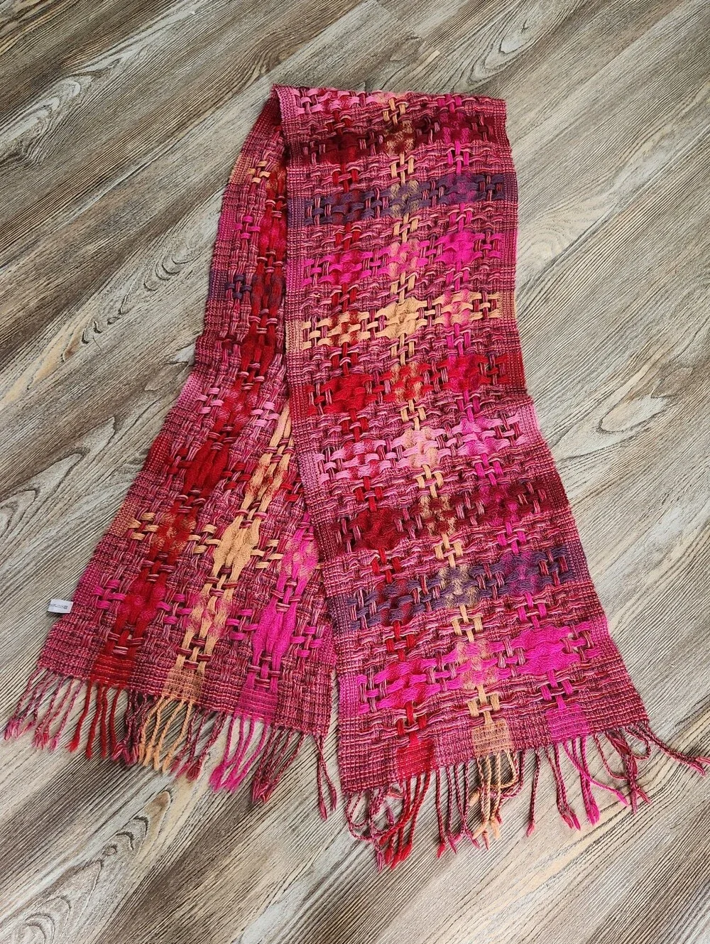 Suantrai Of Ireland Wool Vibrant Loose Weave Scarf Magenta Fuscia 78x14 Inch